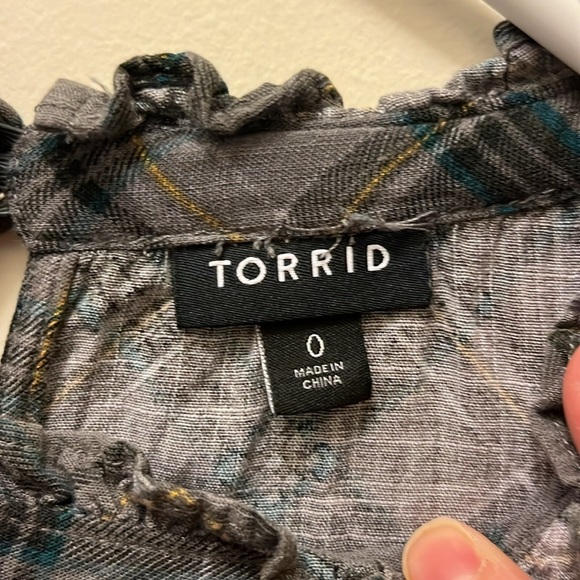 Torrid Gray Plaid Women's Top - Picture 2 of 13
